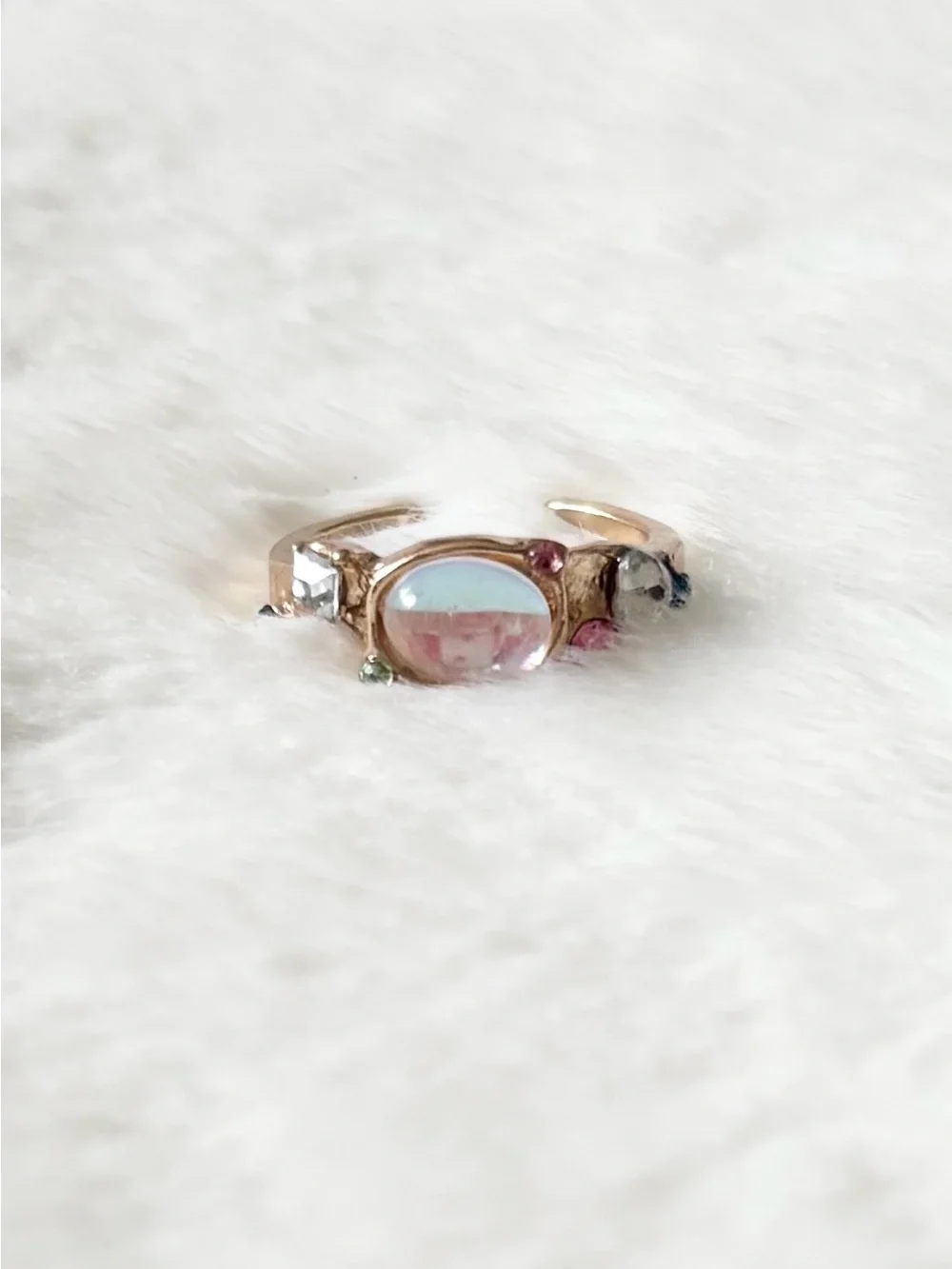 5/$15 🩷 MUST BUNDLE Gold-Tone Opal Cabochon Multistone Ring - Gold